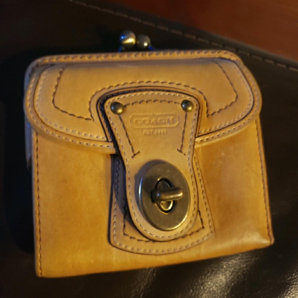 RARE Coach Legacy Bonnie Vintage Wallet